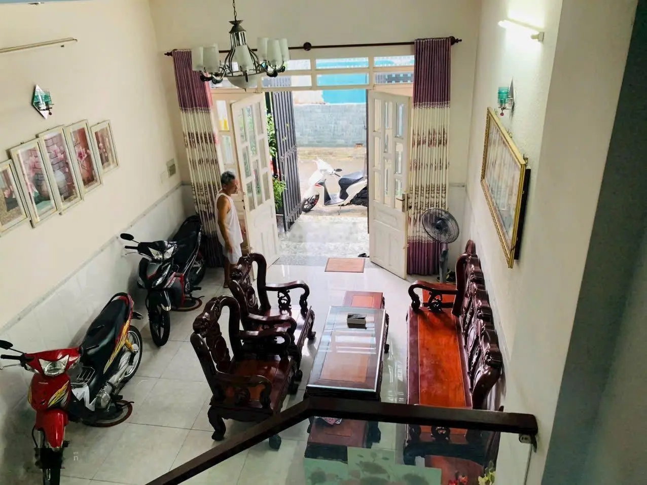 Bán nhà HXH 1trệt 2lầu + sân thượng, 3WC + 4PN, ngay chợ Xuân Hiệp, P. Linh Xuân, sổ hồng hoàn công