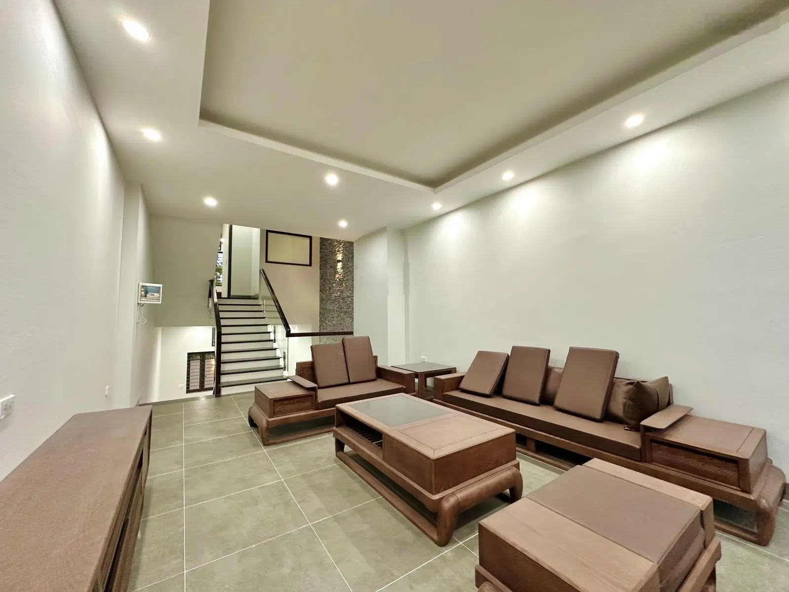 Nhà 3 tầng gần cấp 2 Quang Vinh 100m