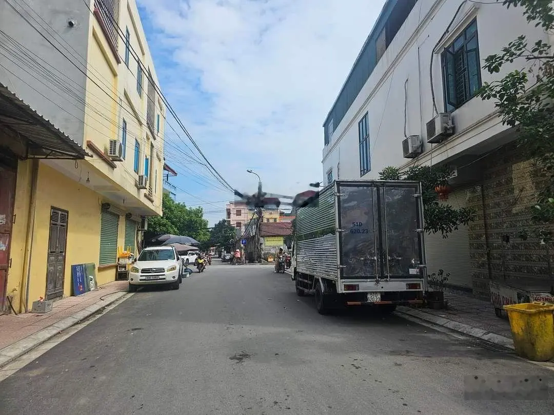 Em cần bán 1 số lô Lãm Làng từ 3 tỷ 150 đến 4 tỷ DCDV Lãm Làng quý ac có nhu cầu mua bán xin LH SĐT