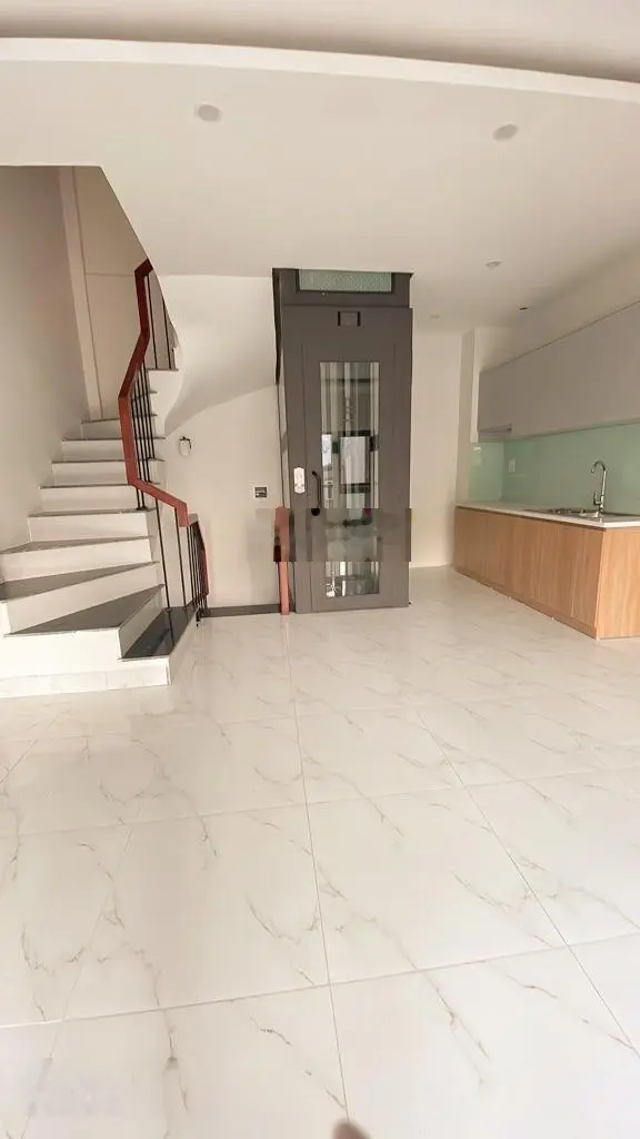 Nhà mới, đẹp xây đơn lập Đàm Quang Trung Long Biên, thang máy, gara ô tô, DT 36m2*6T giá 8,6tỷ