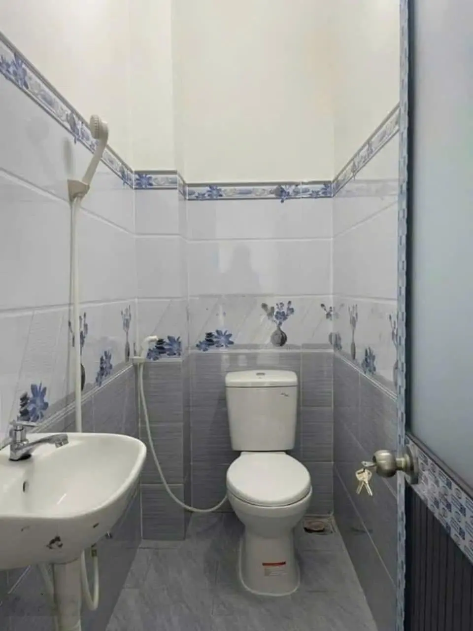 Giá siêu hời - nhà riêng MT Trịnh Như Khuê, Bình chánh gần chợ, đang cho thuê 6tr/th