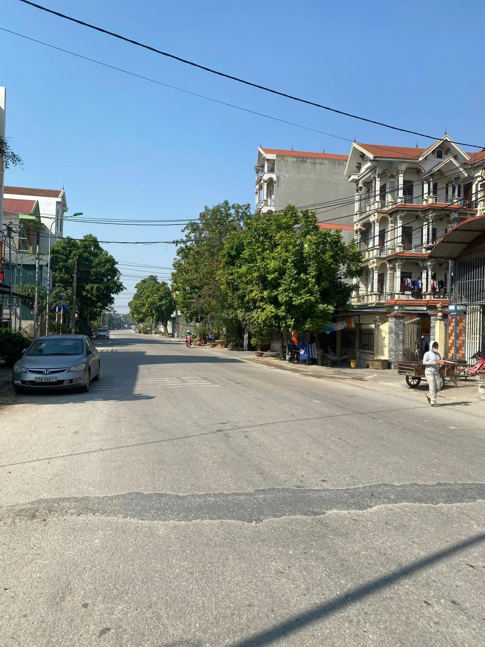 Bán 60m2 Sơn Du - Nguyên Khê, đường 8m cách 50m ra trục Nhật Tân Nội Bài. Mặt tiền: 5,5m