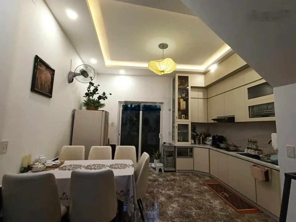 LÊN SÓNG SIÊU PHẨM HOÀNG DƯ KHƯƠNG,Q10, 3TY450,1T,2L , 3PN,4WC, ĐANG CHO THUÊ KHO 15TR/TH,HẺM 5M