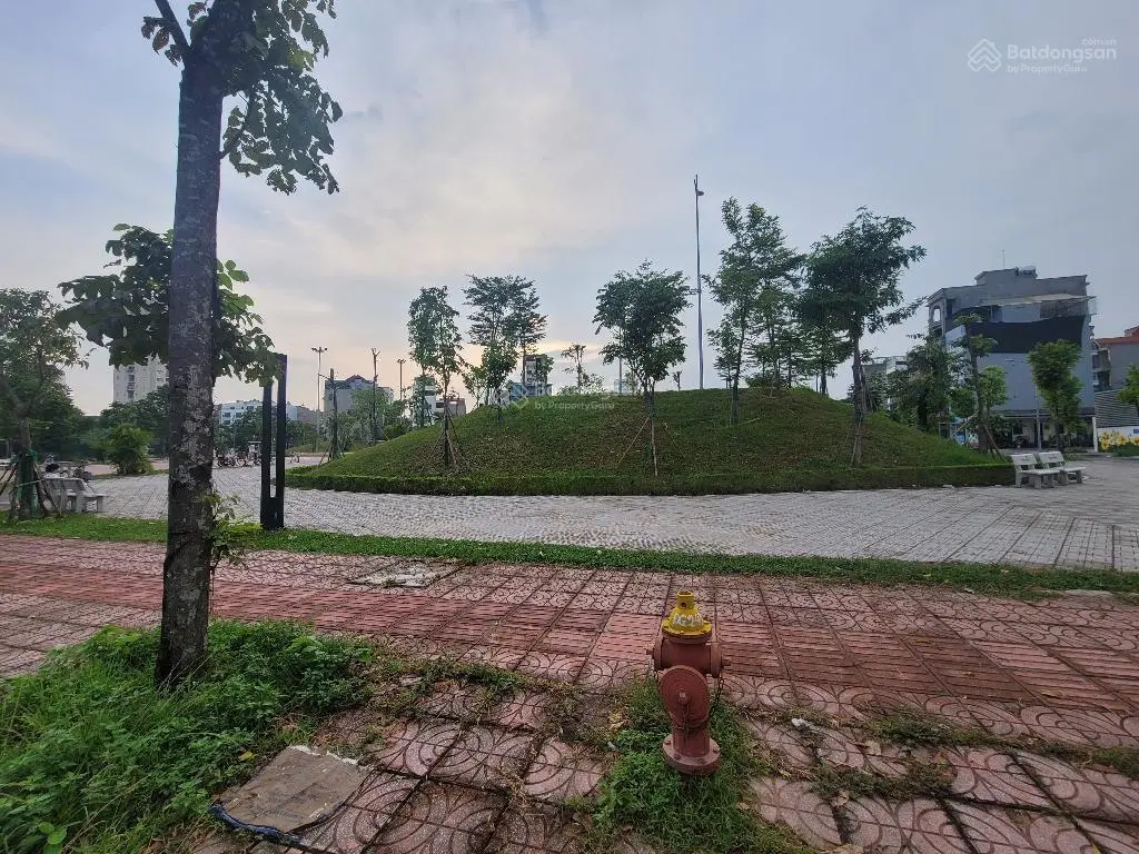 Tái định cư Ngọc Thụy, lô góc, mặt tiền rộng, views công viên, 2 mặt ô tô tránh, gần Khai Sơn