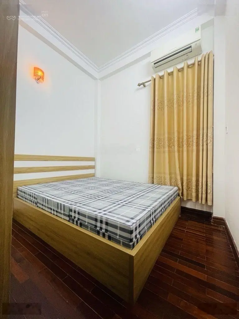 Nhà 5 tầng 42m2 dân xây - ngõ rộng thông thoáng kd - đường láng - đống đa