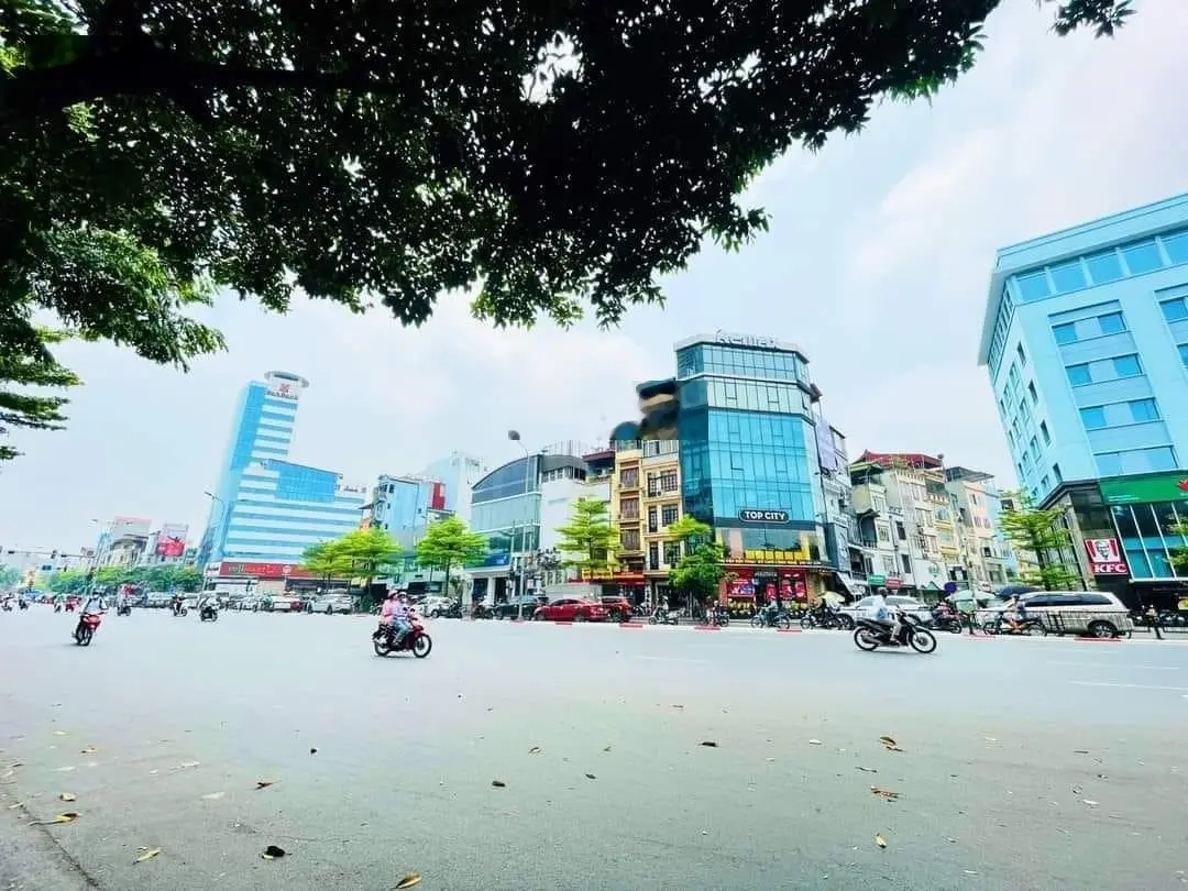 Bán nhà mặt phố Nguyễn Đình Hoàn, Cầu Giấy, 100m2, MT 7,5m, KD, đầu tư, 28 tỷ