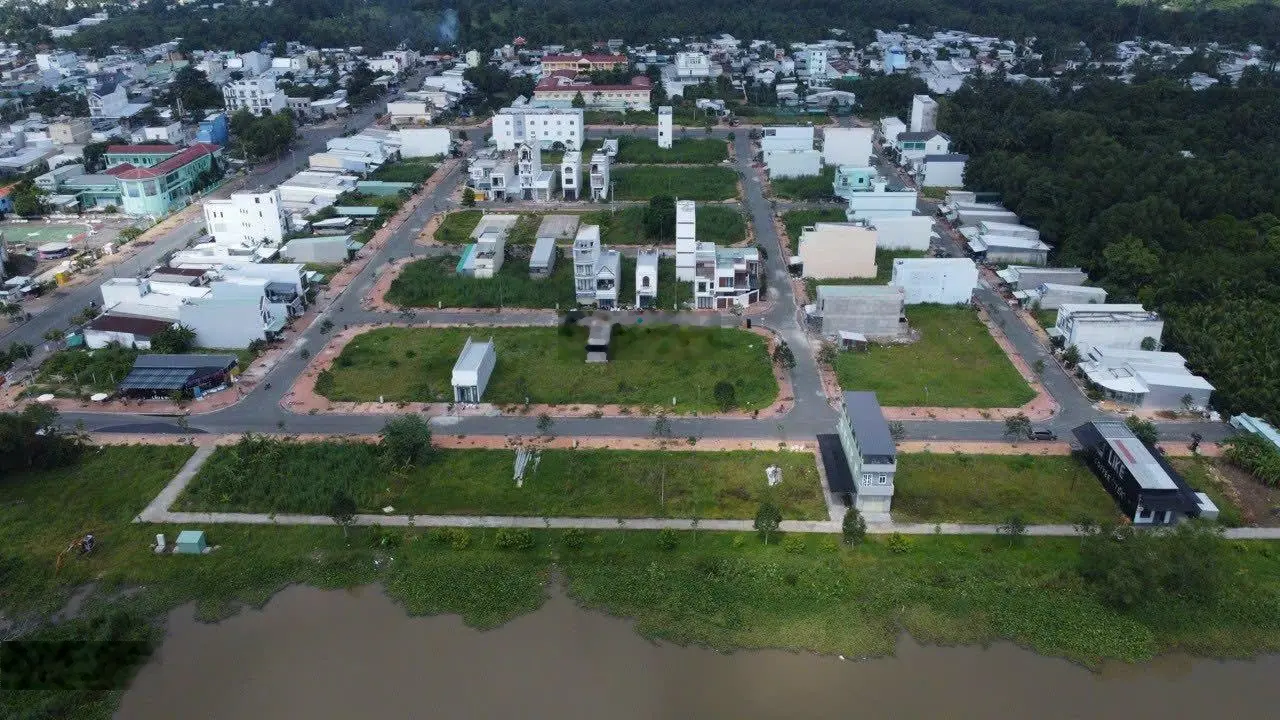 Rẻ nhất đường Số 7 khu Hồng Phát ngã 7, Hậu Giang nè quý khách ơi, nắm chính chủ