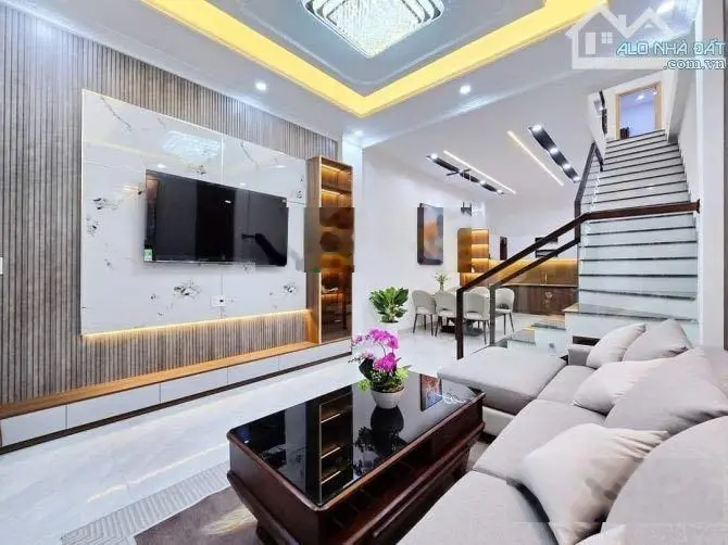 Cần bán gấp nhà Bùi Đình Tuý, P24, Bình Thạnh. DT 50,4m2. giá 3,8 tỷ
