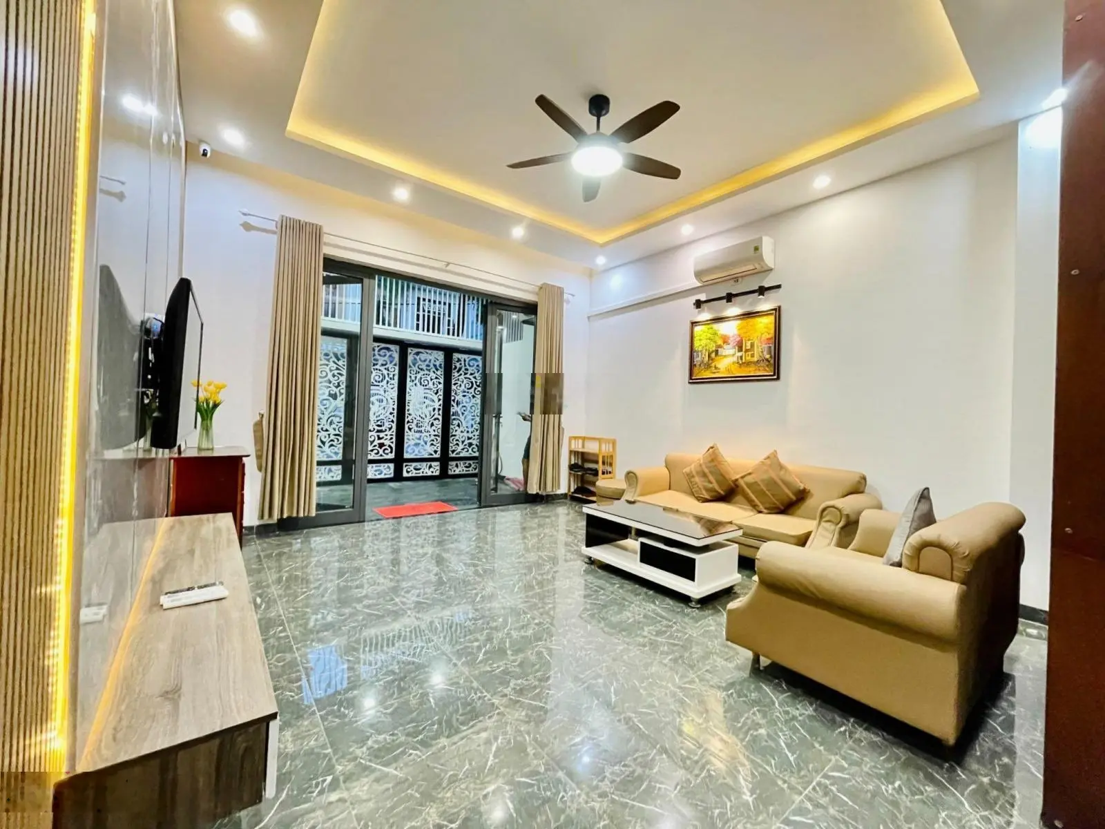 Bán nhà 3 tầng đẹp hiện đại, khu biển Phạm Văn Đồng, Sơn Trà