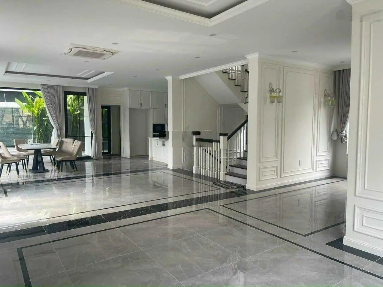Bán biệt thự Sân Vườn - DT 8x21m - Trệt 2 lầu. Giá 25 Tỷ TL. LH 0901 882 ***