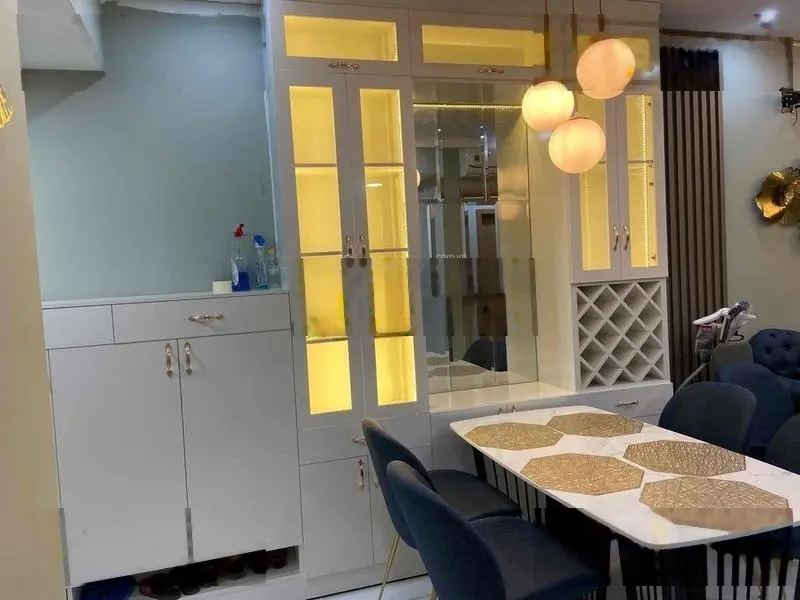 Kẹt vốn kinh doanh bán gấp căn hộ Sky Center gần sân bay 2 phòng ngủ