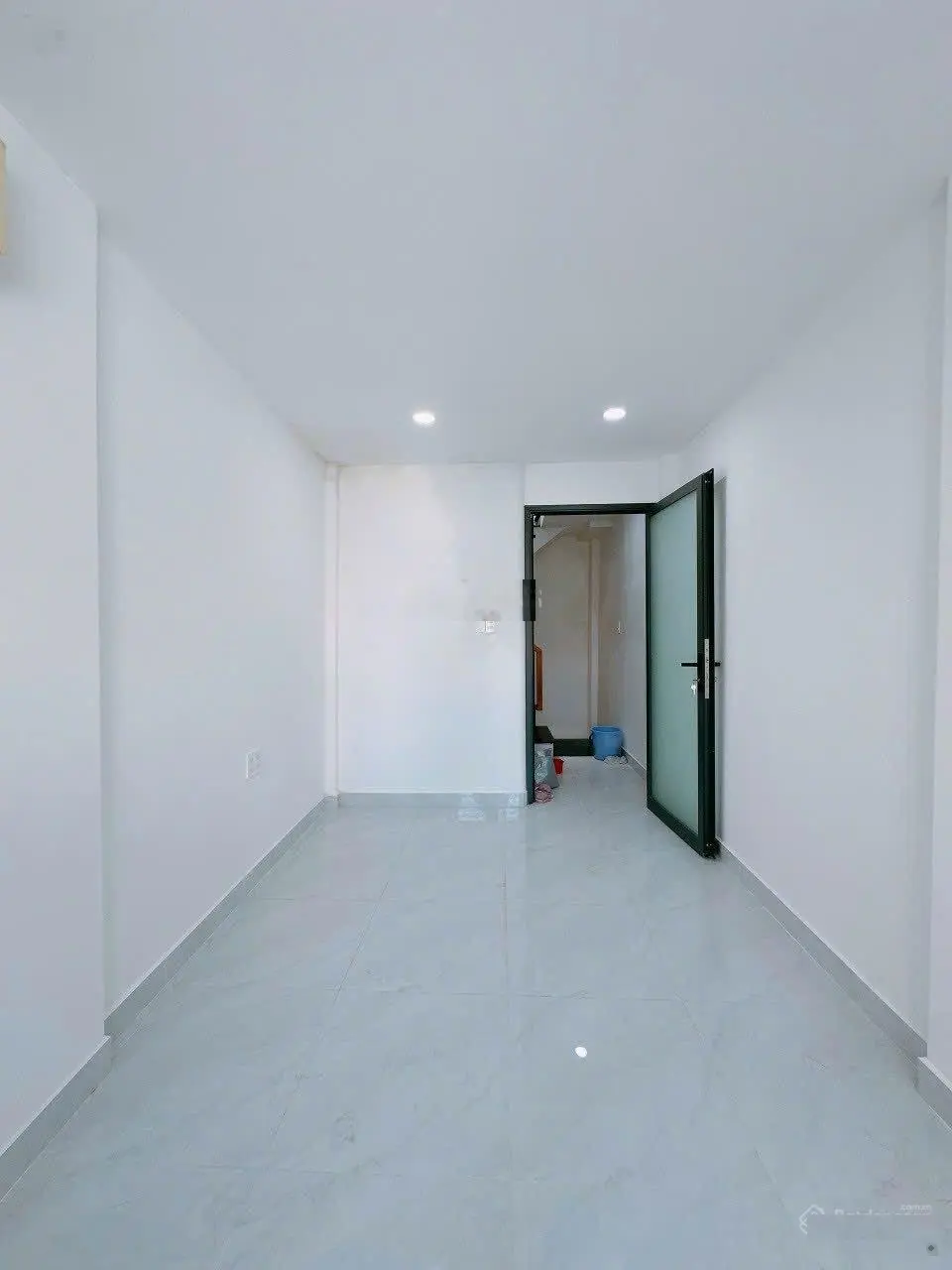 Nhà đẹp siêu rẻ Q4 P6 Bến Vân Đồn
