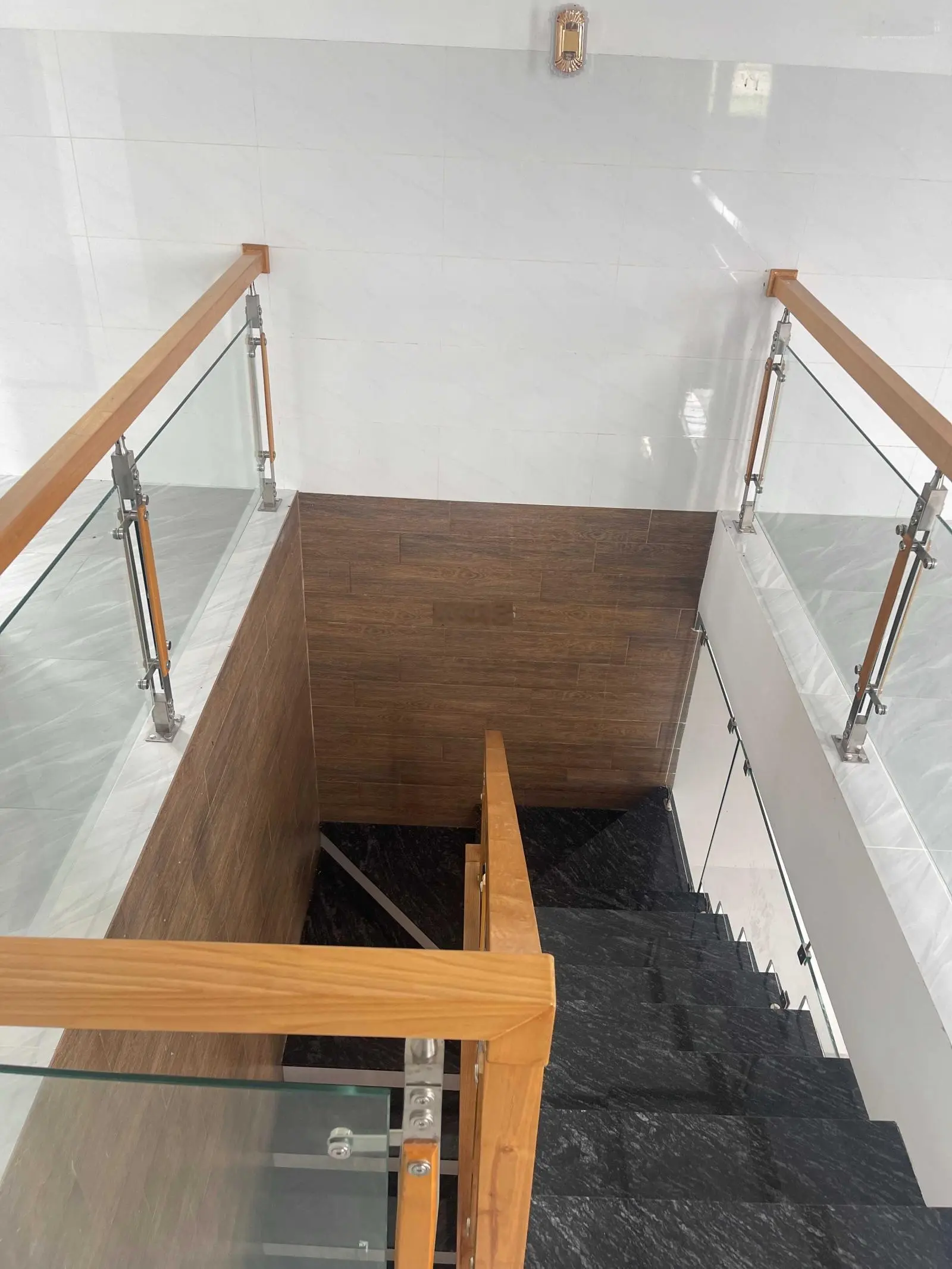Bán nhà mới xây 1 trệt 1 lầu 5x30m, TT. Long Điền, BRVT