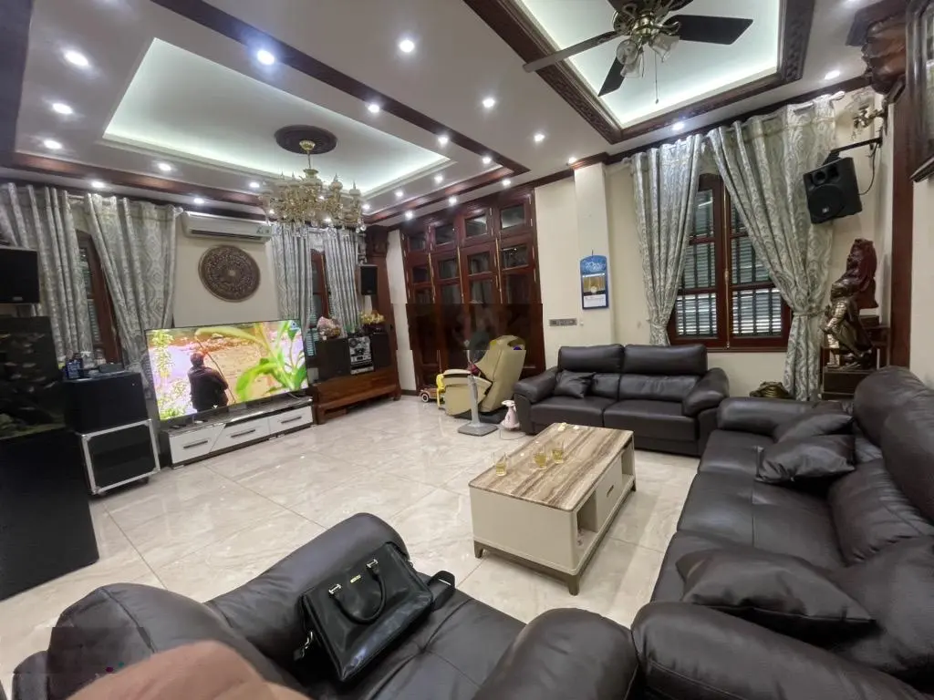 Mặt phố Lê trọng tấn - Vip Thanh Xuân - lô góc 12m - 7 tầng - Mt 7m