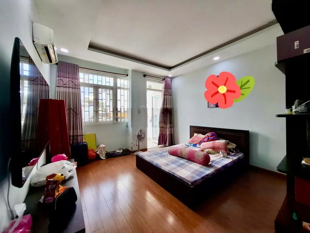 BÁN NHÀ HXH ĐƯỜNG HỒNG LẠC QUẬN TÂN BÌNH 4 TẦNG 104M2 CHỈNH HƠN 10 TỶ TL.