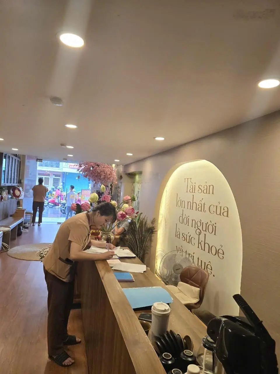 Giảm 4 tỷ, bán gấp nhà mặt tiền Nguyễn Bỉnh Khiêm, Q1, 4x20m, 7 tầng TM, HĐT 85tr/tháng. Giá 37 tỷ