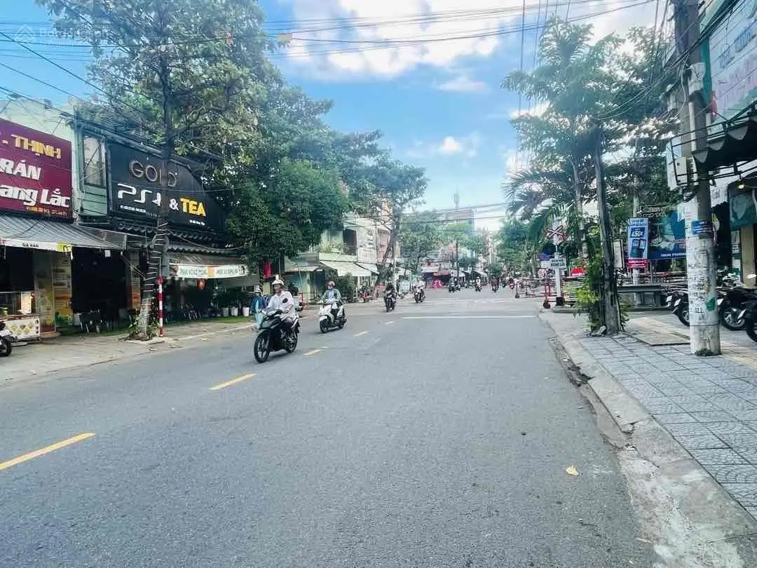 Nhà 3 tầng cần bán nhanh- TT TP Đà Nẵng- Lý Tự Trọng, ngay góc Đống Đa- Nhà mới vào ở ngay- DT 70m2