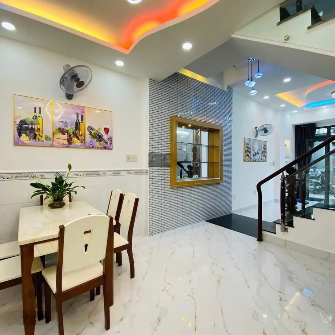 Chủ nhà cần bán gấp, đường Phùng Văn Cung, Q. Phú Nhuận, 56m2, SHR. LH: 0984555724