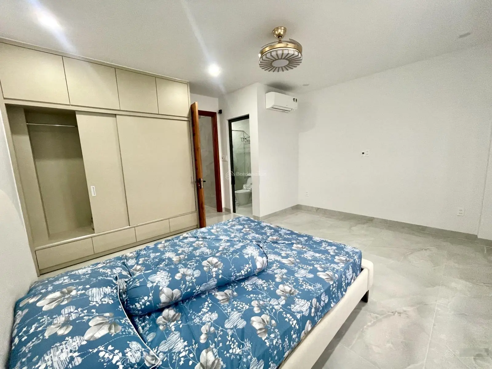 Bán nhà 3 tầng mới xây 4pn 5wc gói 4 - Mỹ Gia full nội thất xịn đẹp, gần view sông Quán Trường