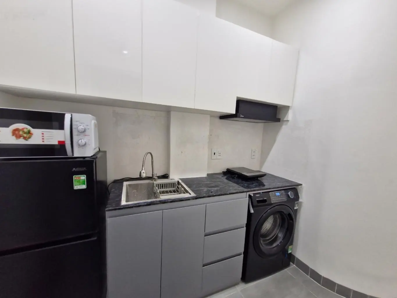 Căn hộ dịch vụ 6 tầng Linh Đông ngay CĐ Công Nghệ dòng tiền 50tr/tháng có thang máy