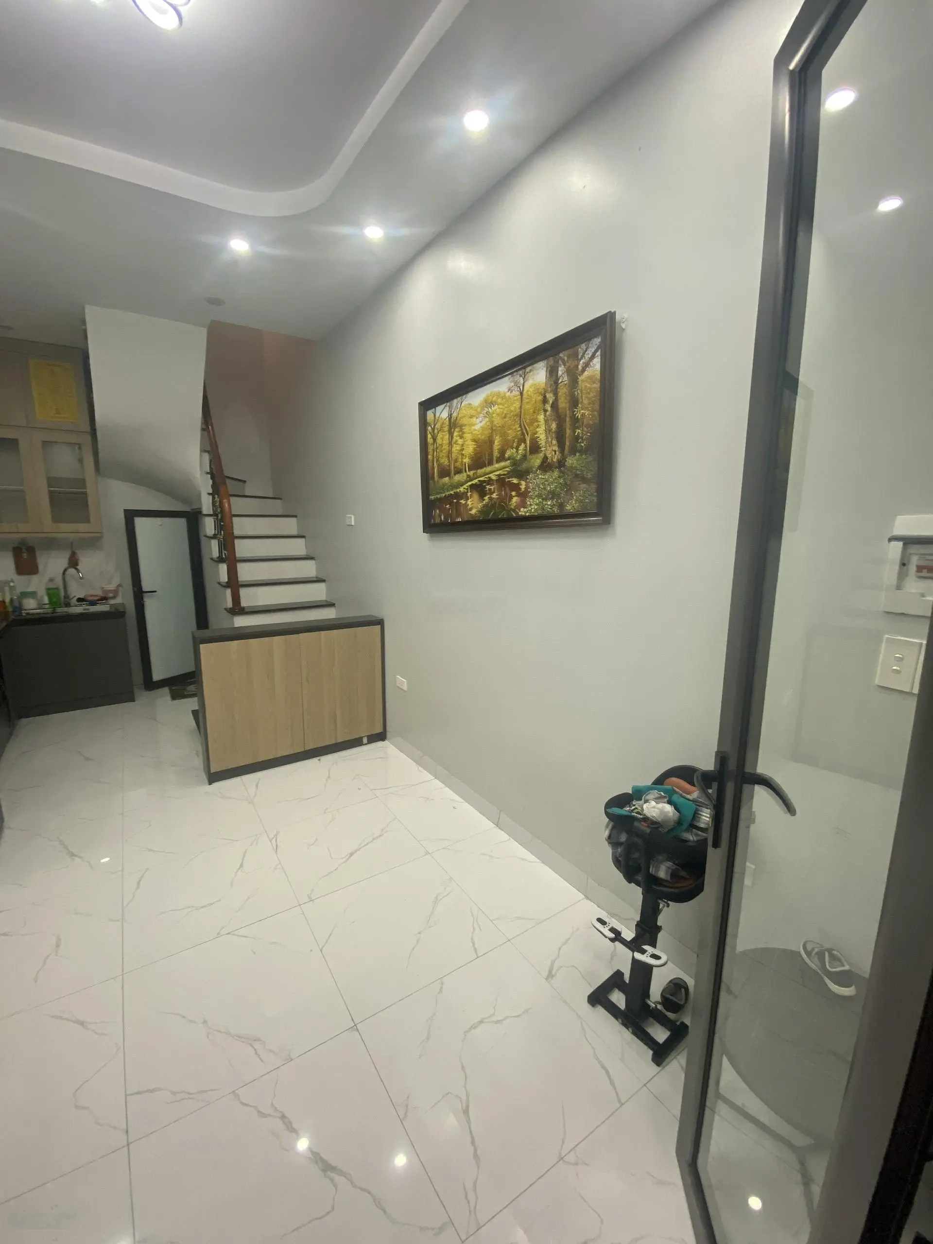 Bán nhà Bạch Đằng DT 25m2 gần phố ngõ thông nhà mới xây 2 năm gần trung tâm tiện ích quanh nhà