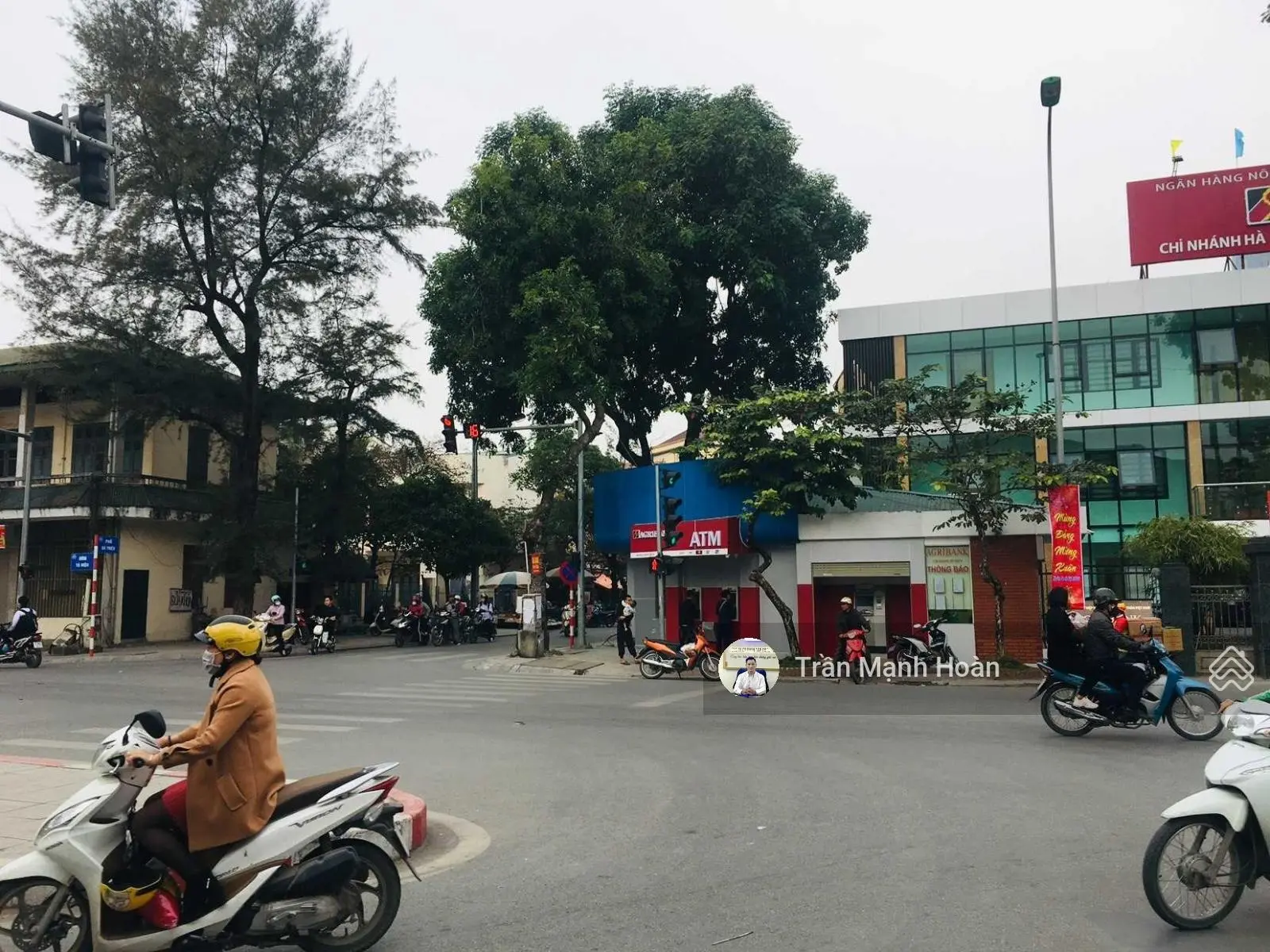 Chính chủ bán nhà 4T 4PN DT rộng 56m2 có sân ngay Nhà Văn Hóa Mậu Lương Kiến Hưng Hà Đông. Giá 4tỷ9
