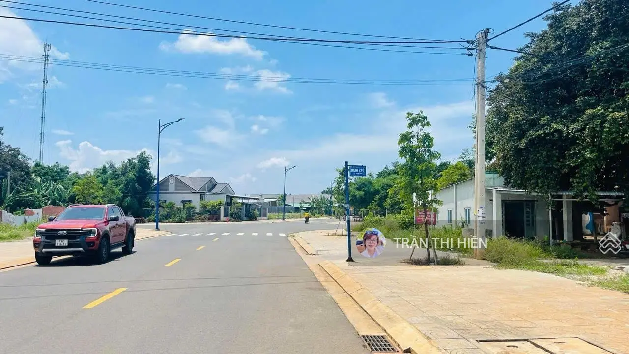 Lô góc 2 mặt tiền đường Tạ Văn Sáu (đường QH số 2)-trung tâm thị trấn Đất Đỏ-16mx13m full thổ cư