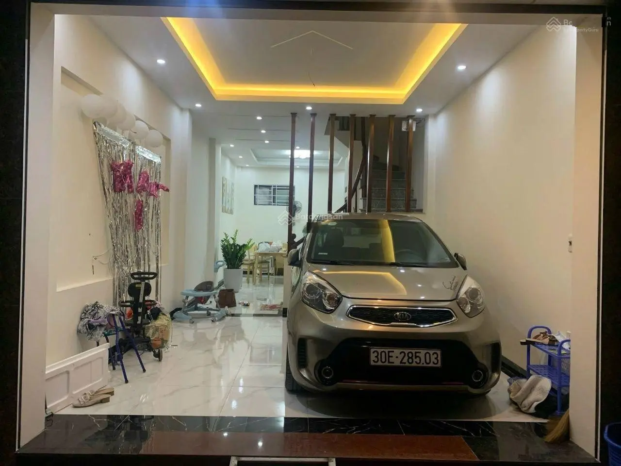 Căn lô góc 48m2x3T, full nội thất, gần chợ Đông La, 5 phút Penika Tố Hữu