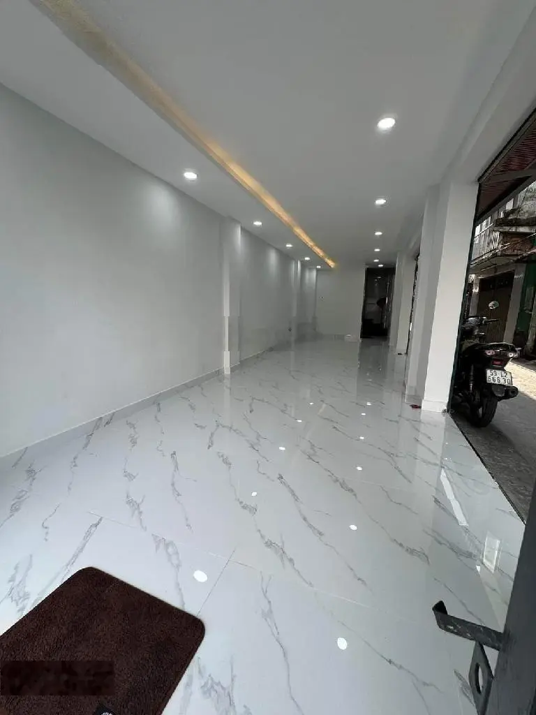 Lô góc 2 MT kinh doanh nhà 4 tầng BTCT - DT 36,8m2 (có nở hậu)