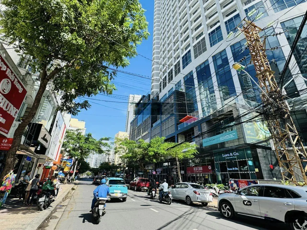Chính chủ bán nhà Nguyễn Thị Minh Khai ngay chợ đêm, đối diện Panorama