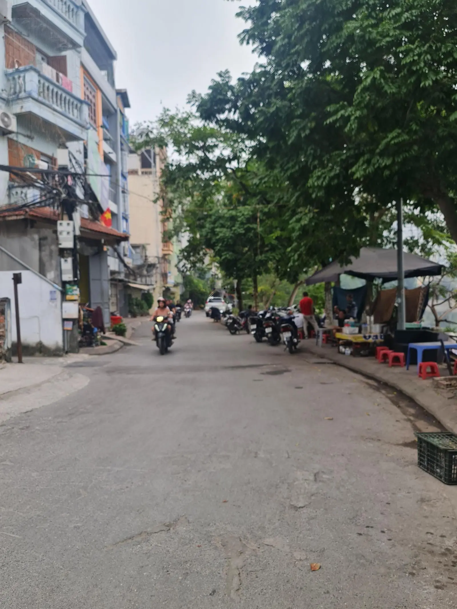 Phân lô vỉa hè 2 bên oto tránh Phương Mai Đống Đa. 90m2 5 tầng MT 6m 28 tỷ
