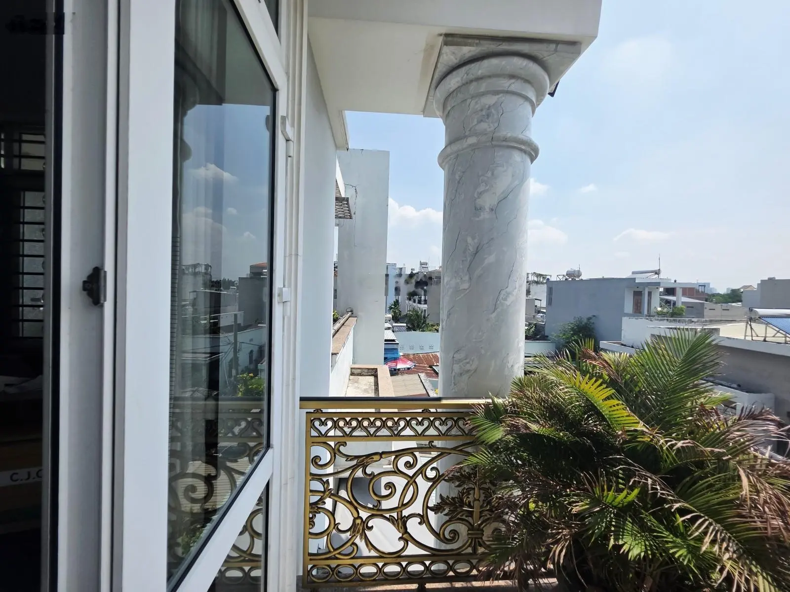 SIÊU NGỘP-Biệt thự 3 tầng SIÊU ĐẸP, Mặt tiền gần chợ Hiệp Bình Thủ Đức