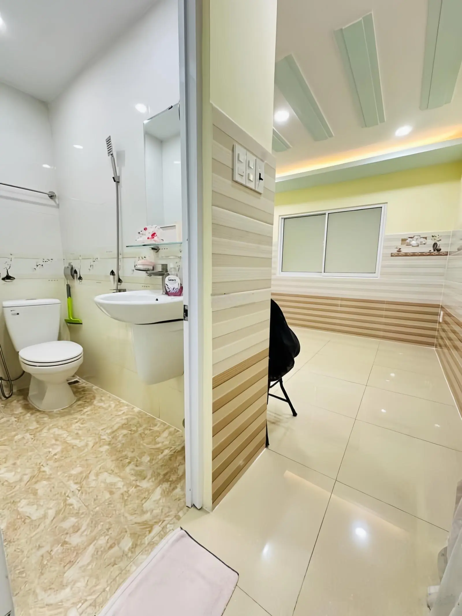Chủ cần tiền bán gấp nhà hẻm xe hơi Lãnh Binh Thăng, P. 11, Q. 11 - Giá 3tỷ080/80m2, gần Lotte Mart
