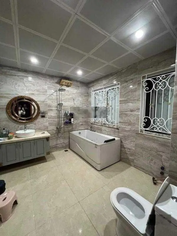 Bán biệt thự song lập Romantic 120m2 x 6T thang máy NT đầy đủ bảo vệ 24/7 Xuân La, Tây Hồ giá 52 tỷ