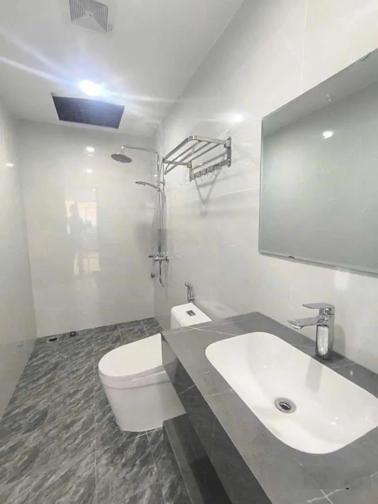 Hiếm Đẹp Nguyễn Văn Cừ Long Biên 40m2 5T Ô tô đỗ cửa chỉ 9 tỷ hợp lý