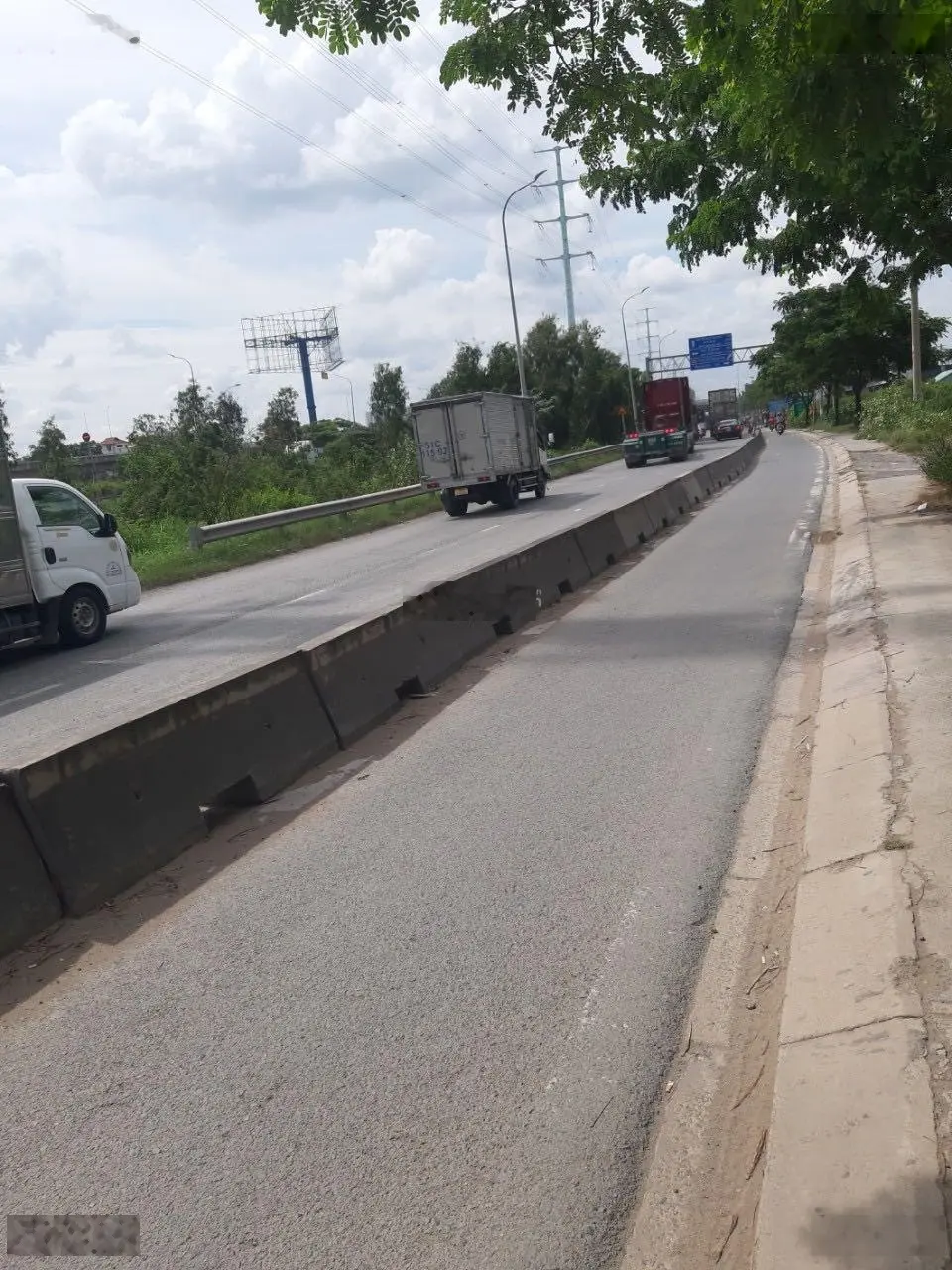 Bán đất 1.770m2 (full thổ) và tặng 31,8m2 đất NN chưa đền bù MT đ. Võ Chí Công, Phú Hữu, Quận 9