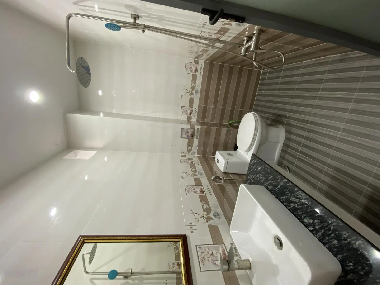 Cát Tường Phú Sinh bán nhà 3 tấm nhà 1 trệt 2 lầu SHR hoàn công tặng full nội thất cao cấp