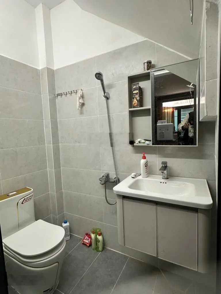 Nhà đẹp 3 tầng - trung tâm quận 10 sầm uất - hoàn công chuẩn chỉnh - không quy hoạch - sổ vuông nở