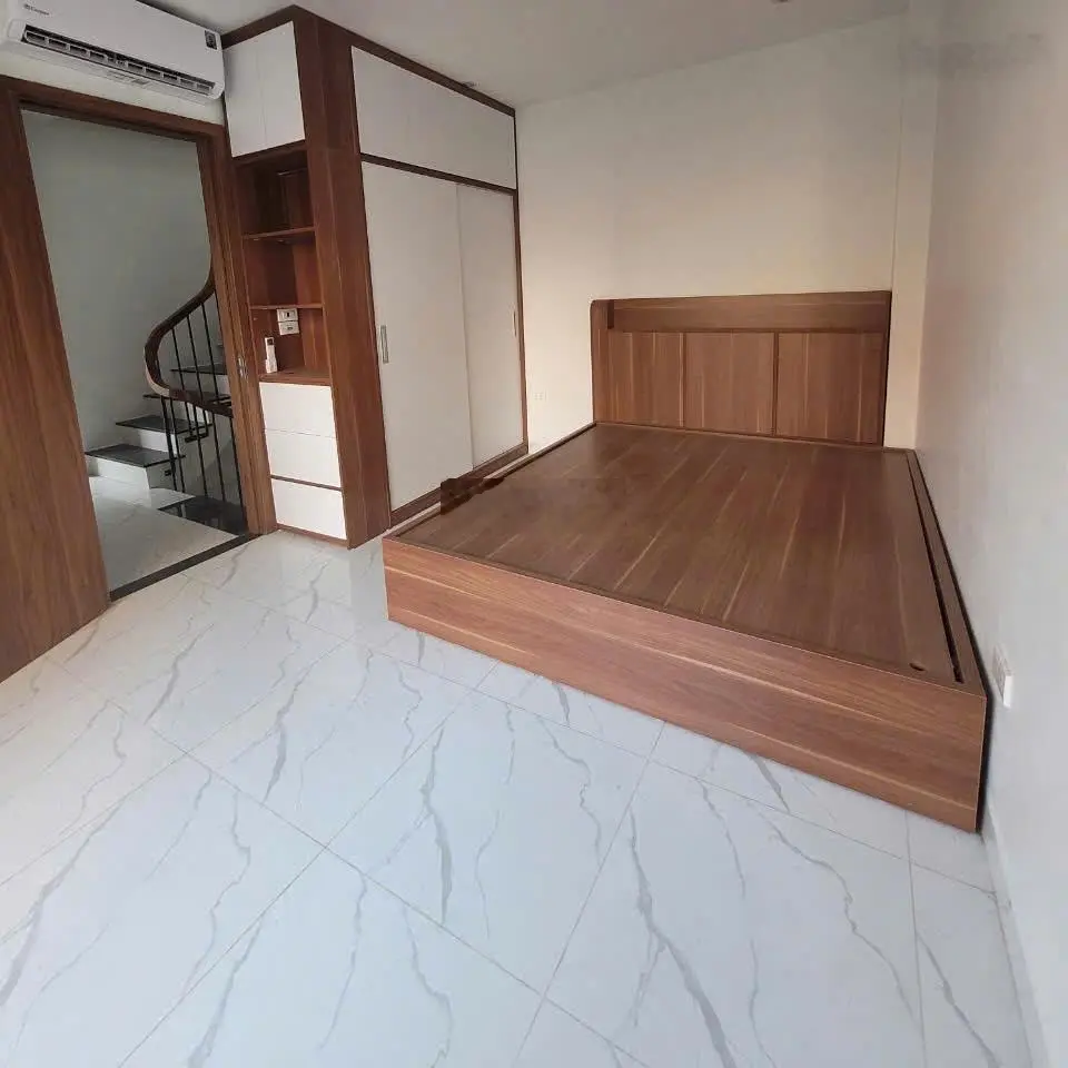 LÔ GÓC 8.9 Tỷ Nhà Mới, KĐT Văn Quán, mặt ngõ, ô tránh, DTsổ 38.m2/50m2 tầng 2,5 tầng, 4 ngủ