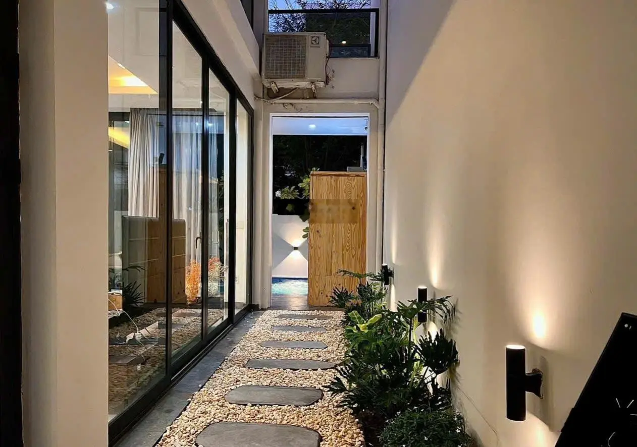 BÁN VILLA 3 TẦNG BIỂN MỸ KHÊ- DT 200M2- DÒNG TIỀN 170-180TR/THÁNG