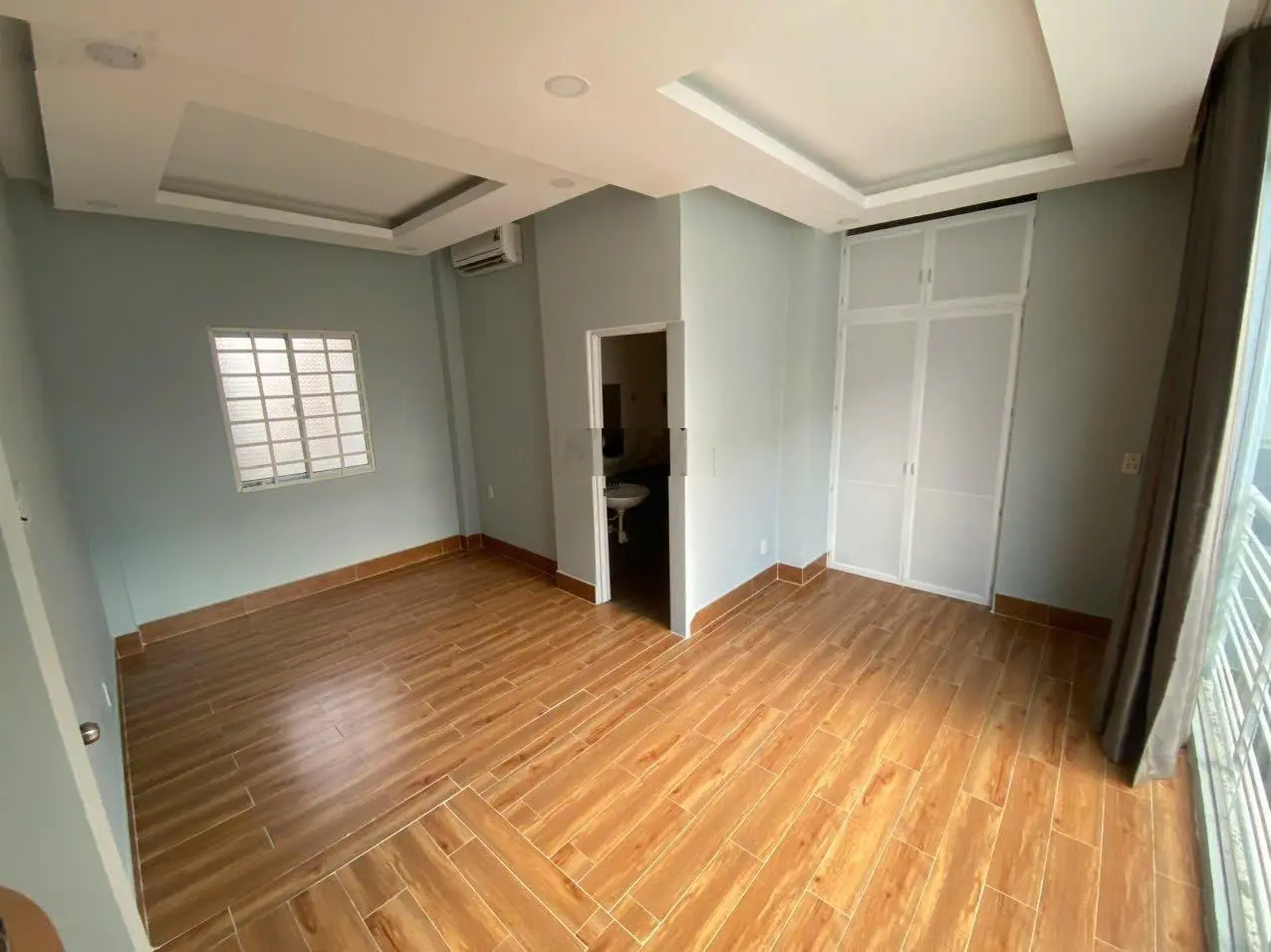 Chính chủ bán nhà khu Bắc Hải Q10 6,7x12m 3 tầng 5PN nở hậu nhà mới