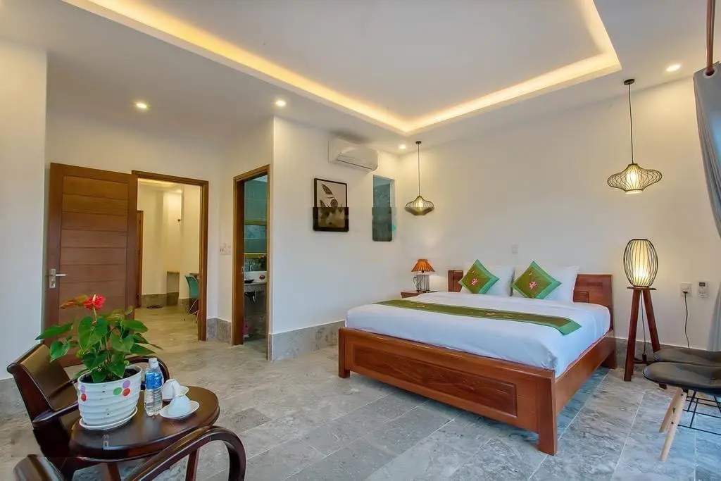 Chính chủ bán căn Villa 3 tầng đối diện Casamia