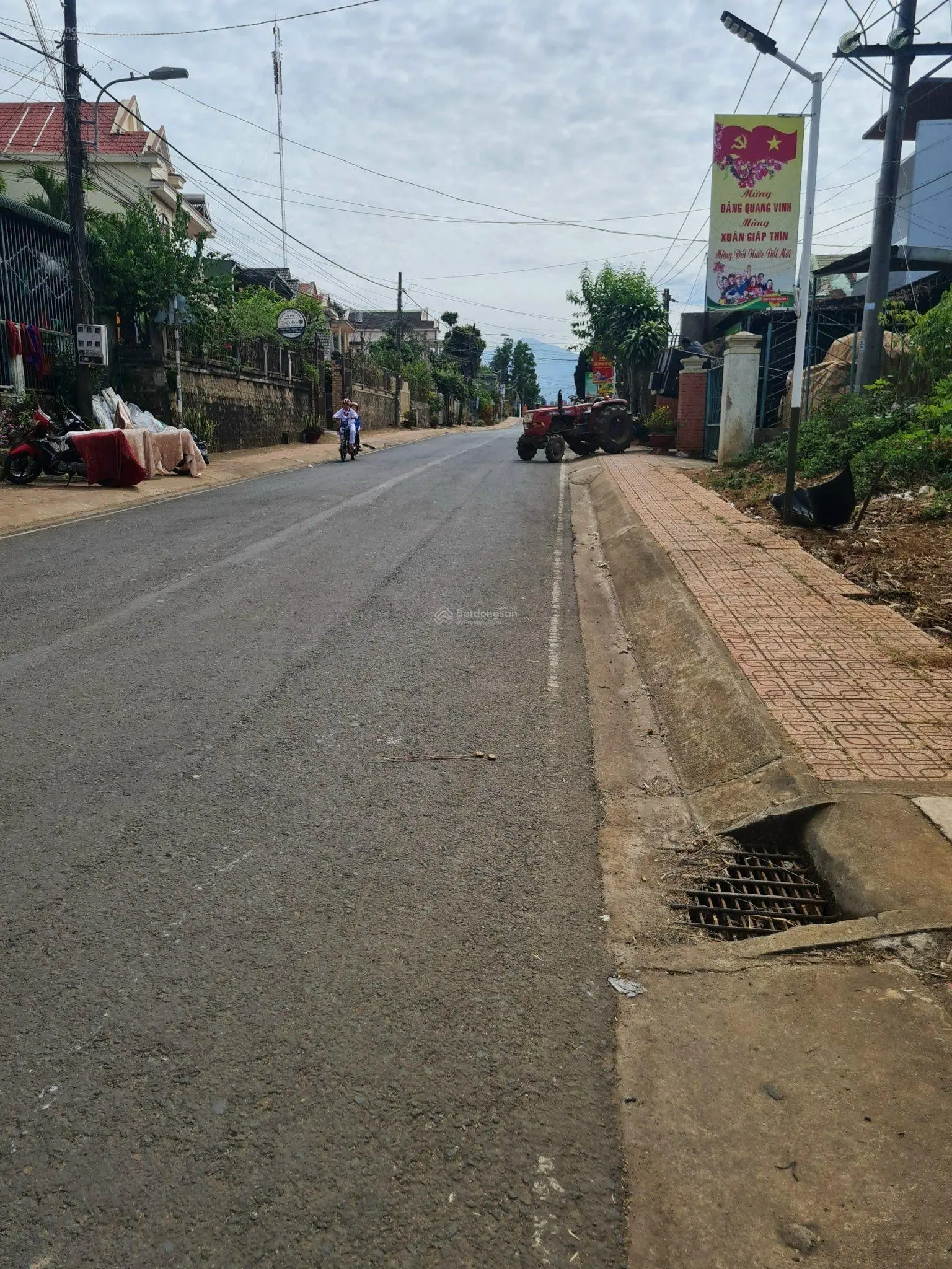 Cần bán đất mặt tiền Võ Văn Hát, giá 7,5 tỷ 158m2