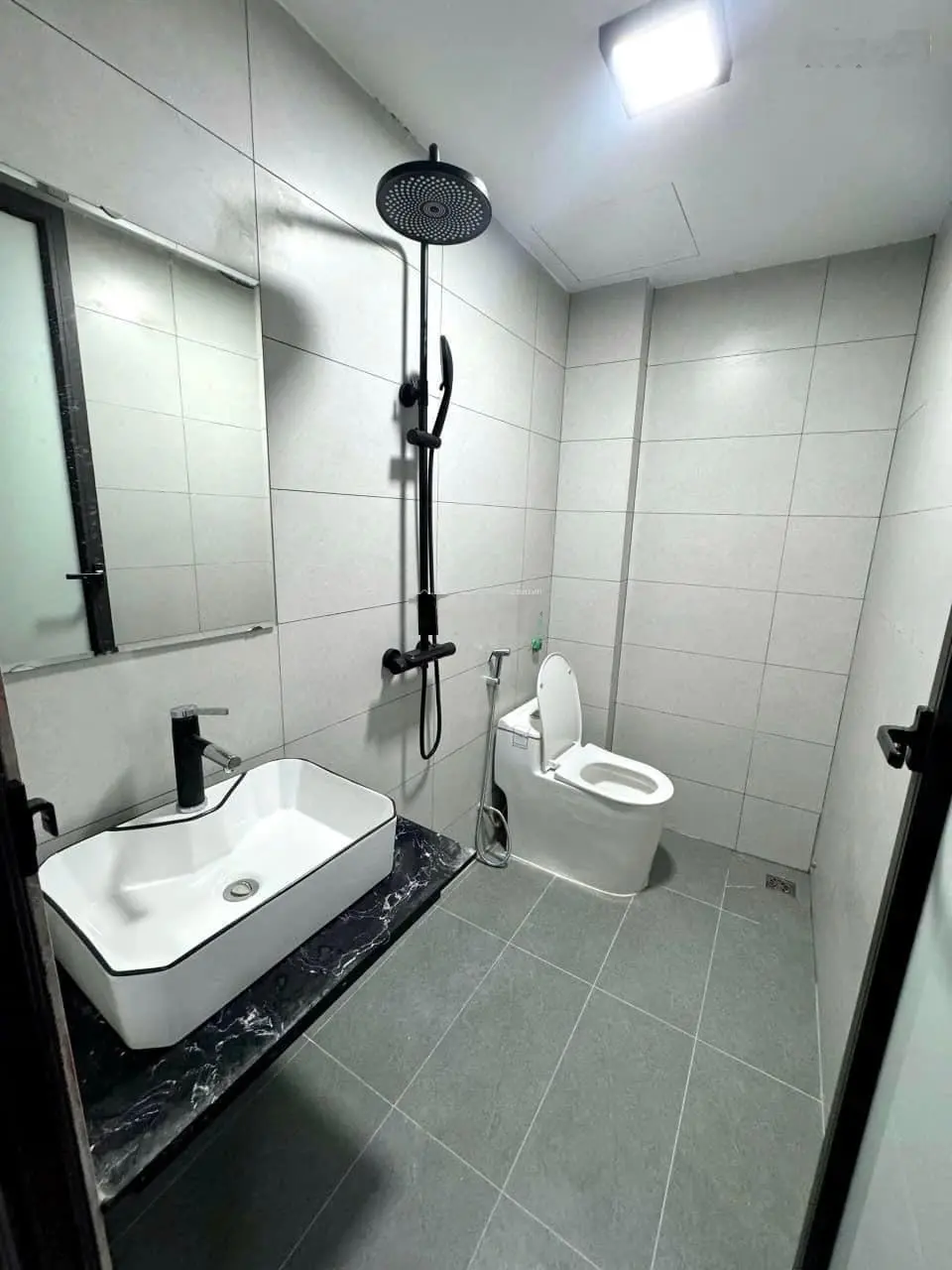 Siêu hiếm, nhà phố LỆNH CƯ-ĐỐNG ĐA-HÀ NỘI, DT: 35m2 x 5 Tầng-MT: 3,9m / Giá : 6,5 Tỷ
