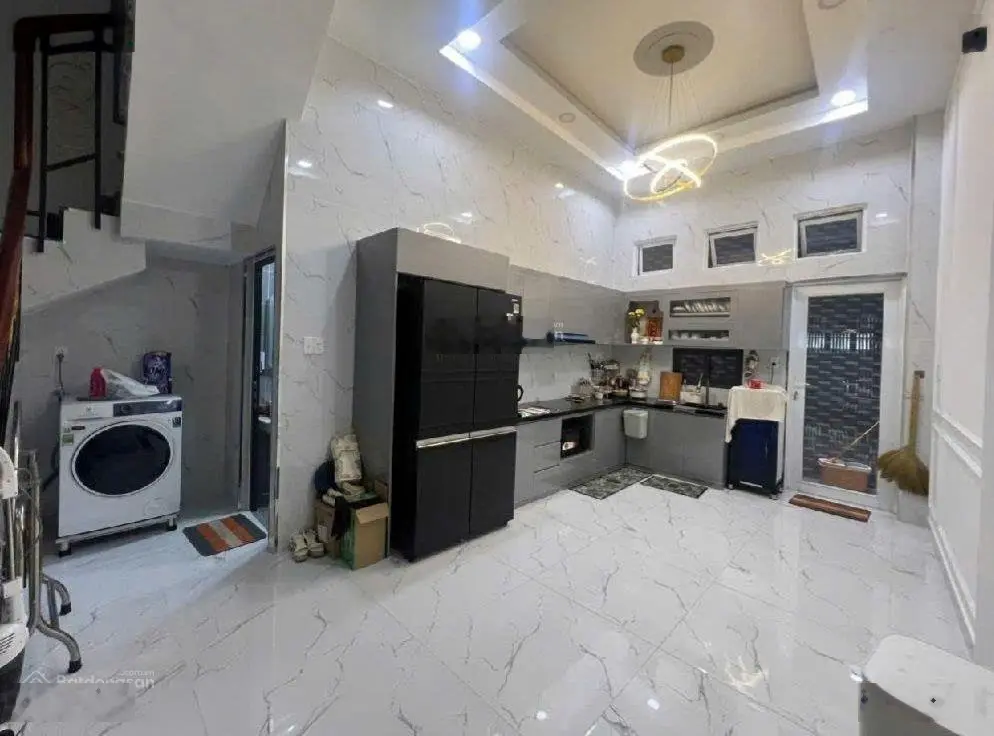 Bán nhà hẻm 10m kinh doanh Âu Dương Lân, 82m2, 5 tầng, nhỉnh 11 tỷ, gọi 0938827657