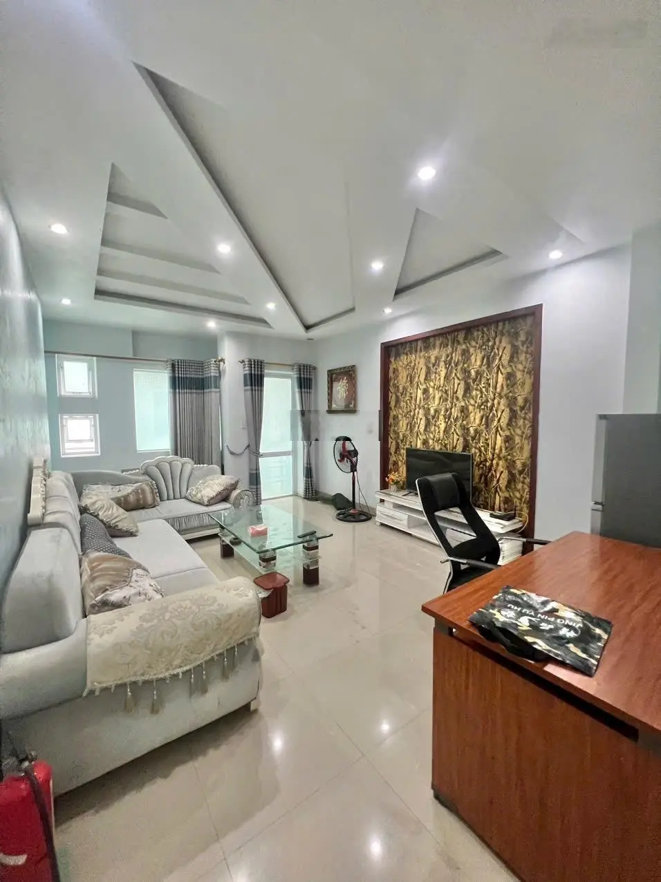 Bán nhà 4 tầng Văn Cao ô tô 7 chỗ vào nhà, 3 ô tô tránh nhau