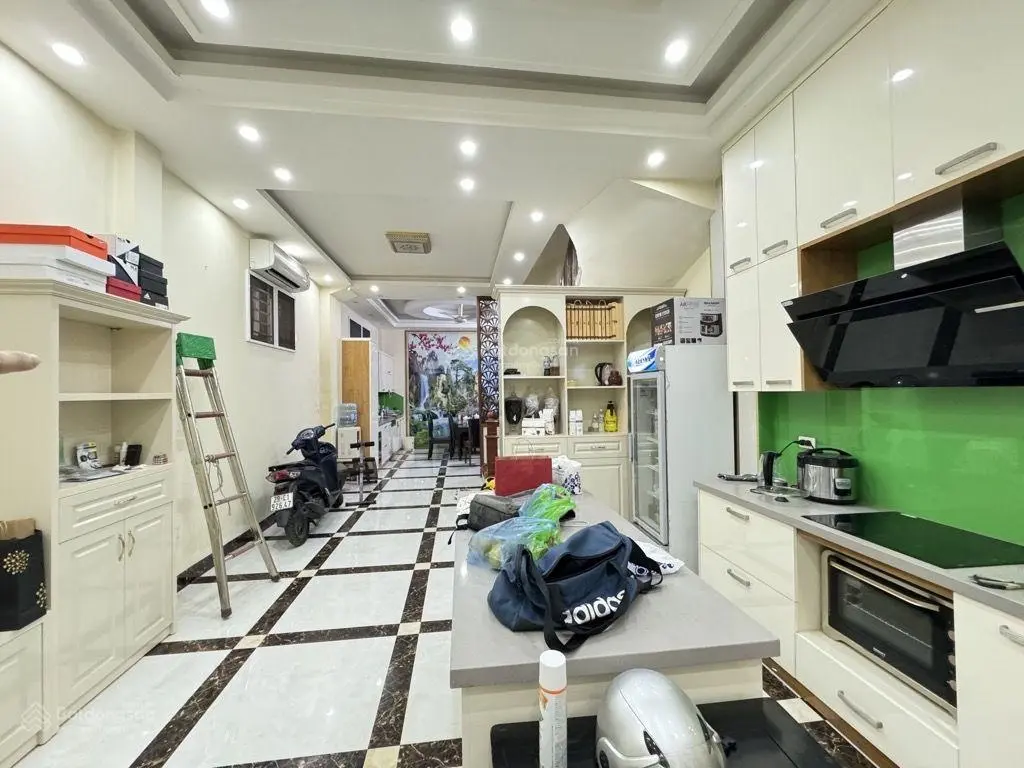 Nhà gần ngã tư Đại La, Minh Khai, 43 m2, ngõ thông, KD, giá chỉ 6 tỷ