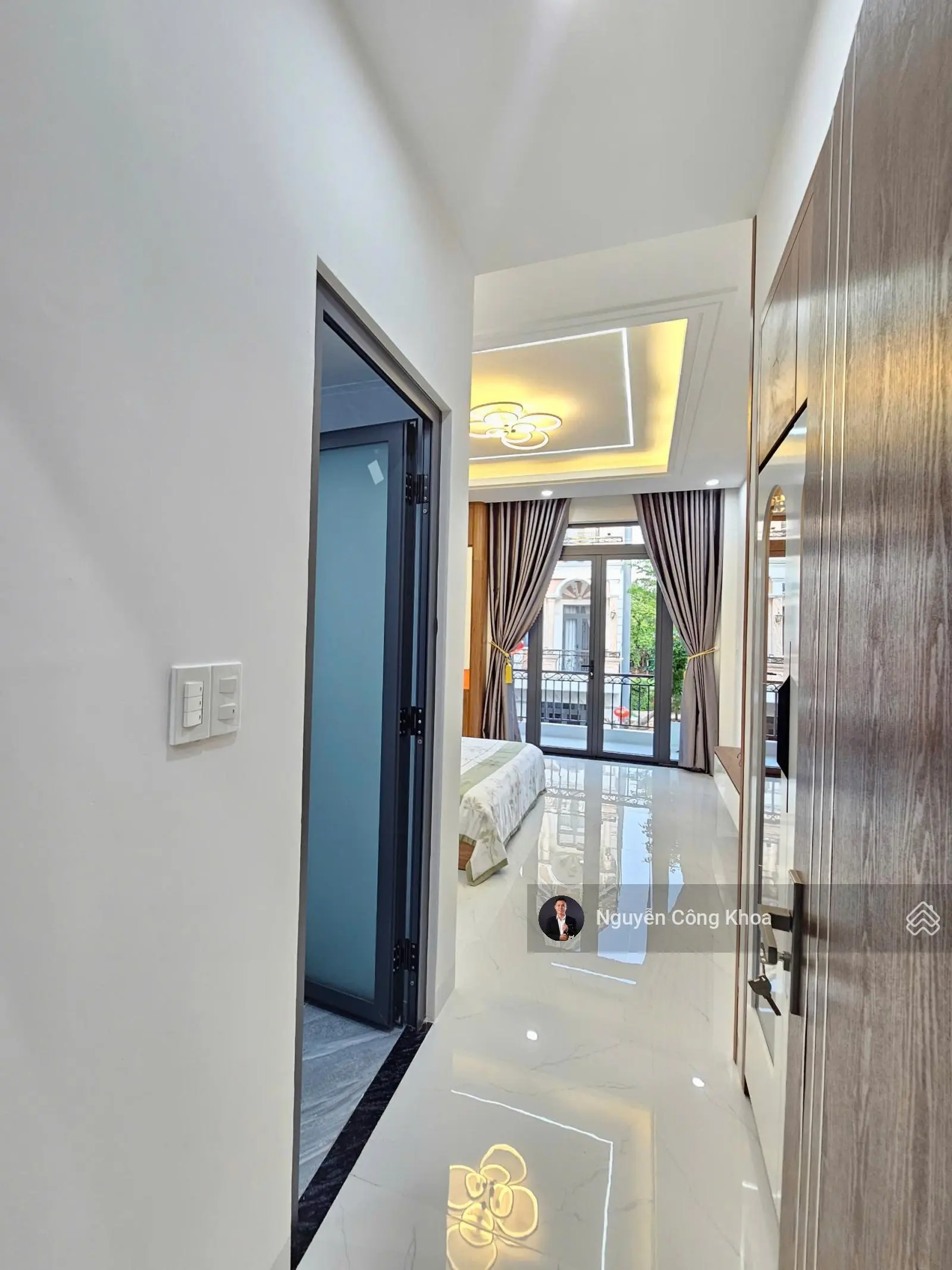 Bán nhà đúc 3 tấm mẫu hiện đại, sân ô tô, 4 phòng ngủ, đầy đủ nội thất, KDC P. Bình Chuẩn, Thuận An