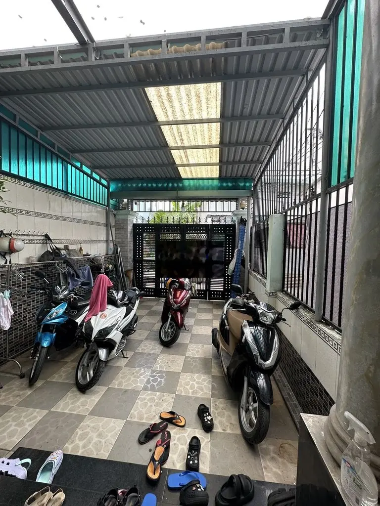 100m2 - Nhà C4 - HXH - 70m ra Nguyễn Thị Búp, Nguyễn Ảnh Thủ.