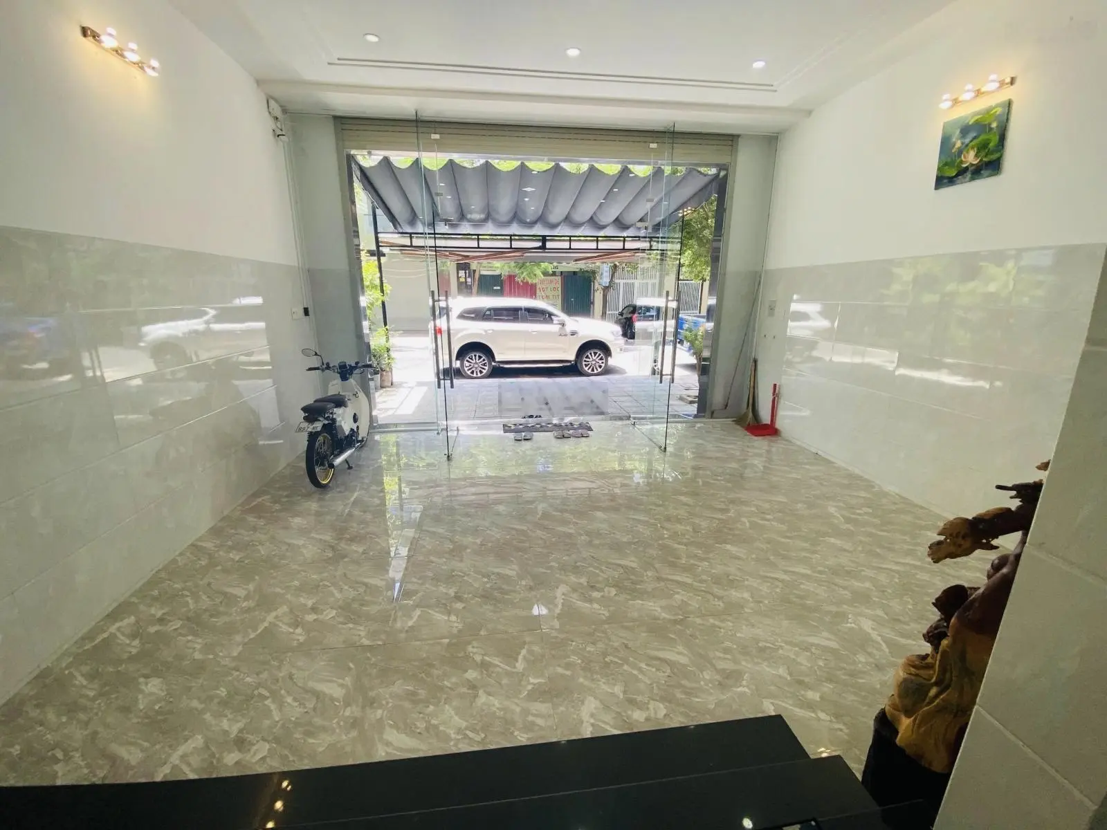 Nhà mới 3 tầng mặt tiền đường Đàm Quang Trung (B1) KĐT Vĩnh Điềm Trung giá chỉ 8,5 tỷ